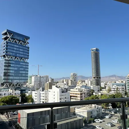 In - Spacious Balcony Apartman