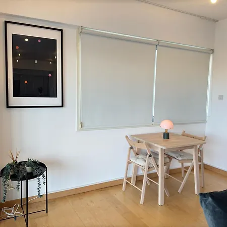 In - Spacious Balcony Apartman *